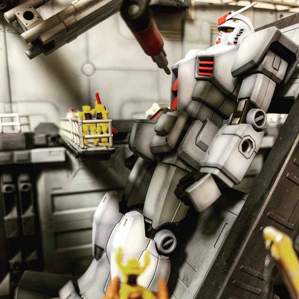 旧キットの箱絵通りロールアウトカラーで塗装しました。