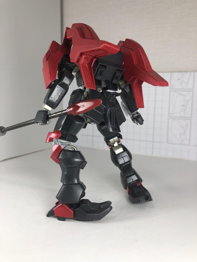 辟邪の肩を高機動ユニットとしてバックパックに配置。換装も可能。