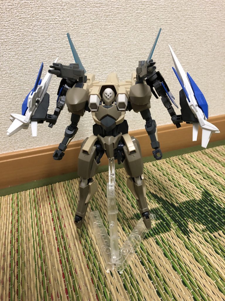 塗装前。何かゴチャゴチャした物にしか見えませんね。