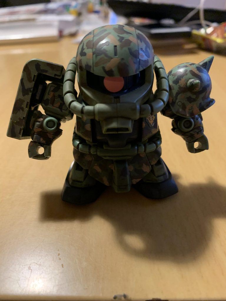 ザクⅡ（迷彩ペイント）–2枚目/制作者：@blood_muzik1981