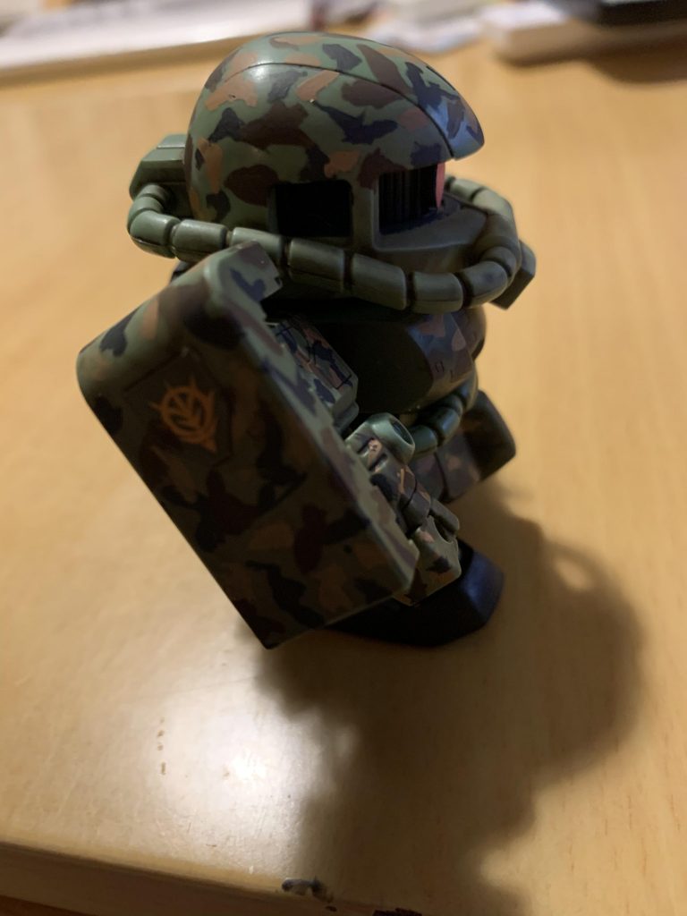 ザクⅡ（迷彩ペイント）–4枚目/制作者：@blood_muzik1981