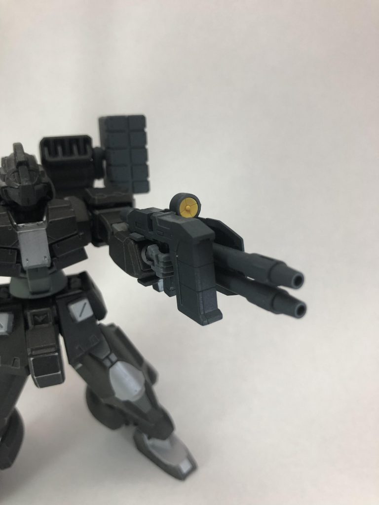 武装2 2連ビームライフル&ミサイルポッド
BD3号機のボーナスパーツを拝借。
(これだけは余り物ではないです)
ミサイルポッドはボールデンをそのまま