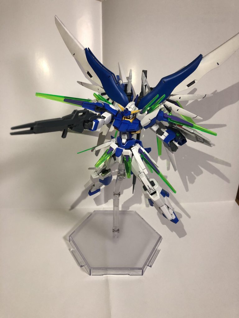 ビームライフルでの射撃
可動域はそこそこ確保しています。