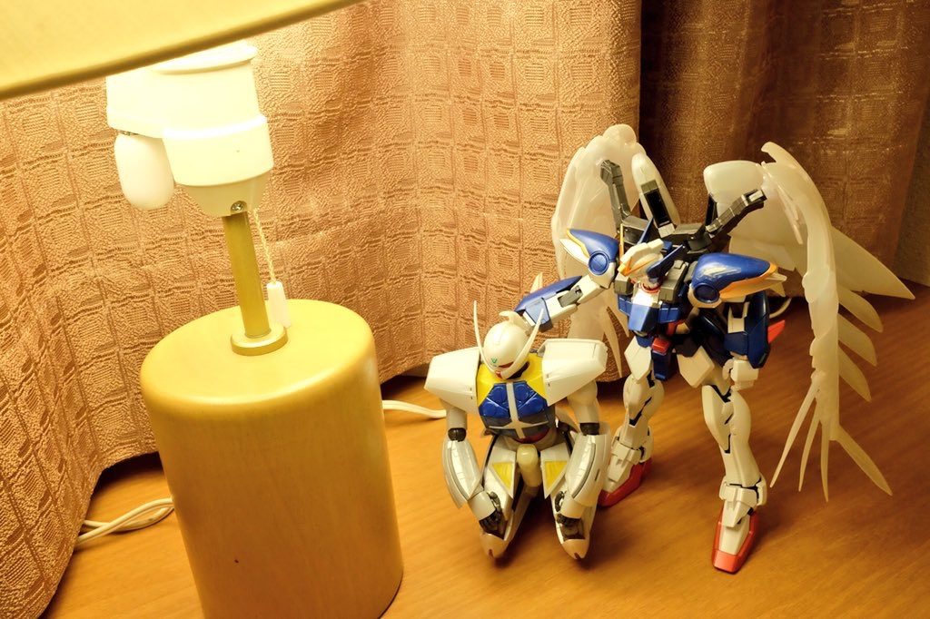 すっごい落ち込んでる…
ごめんって…
というわけでガンプラは定期的に遊んであげないと拗ねるのでご注意ください。
現場からは以上で〜〜す。