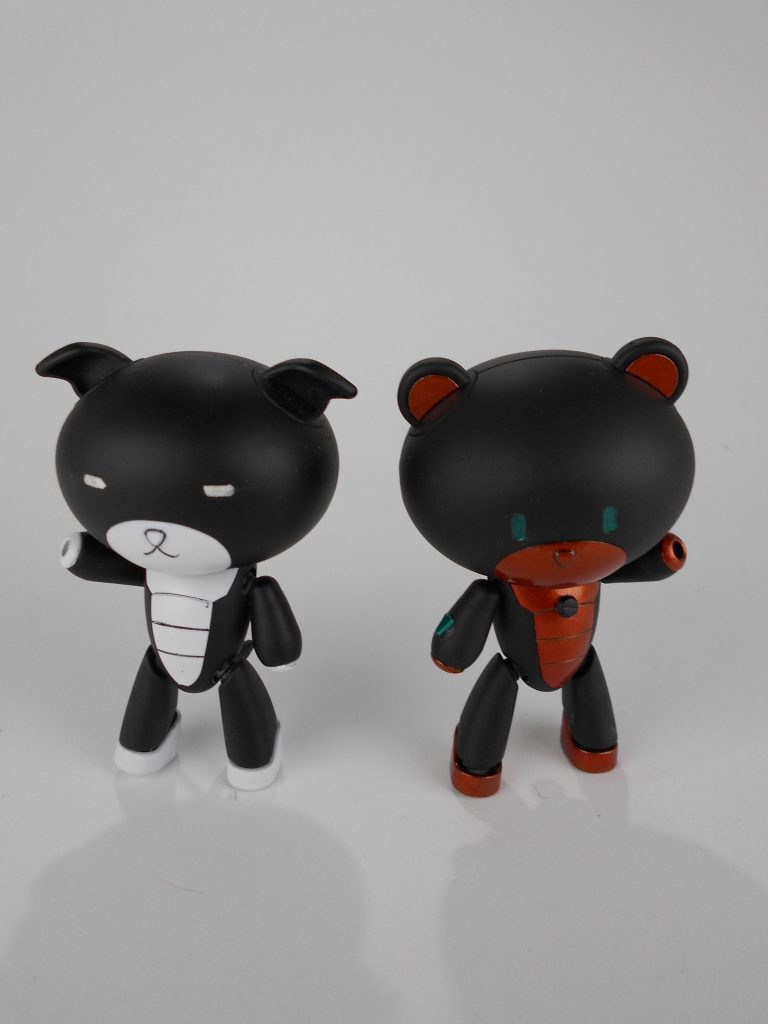 最後に初代マスコットとのツーショット。初めは左のプチッガイを使用しようとしたのですが、かなりの改造が見込まれたため新たにプチッガイを作成した方が良さそうだったのでマスコットを増やしました。