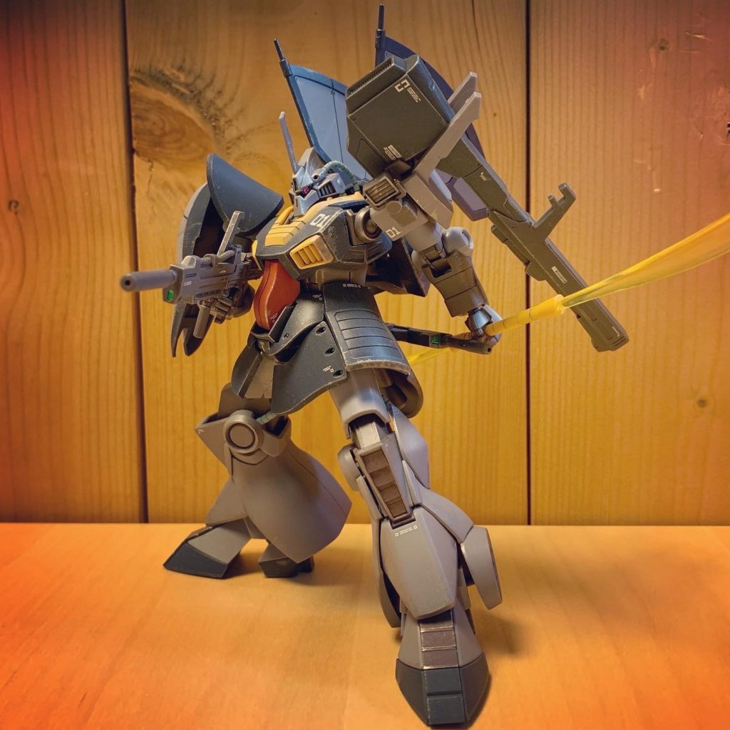 ちょっとポーズ付けてみたりして。…ほんとにウエポンラックなんだね、このカタツムリ。