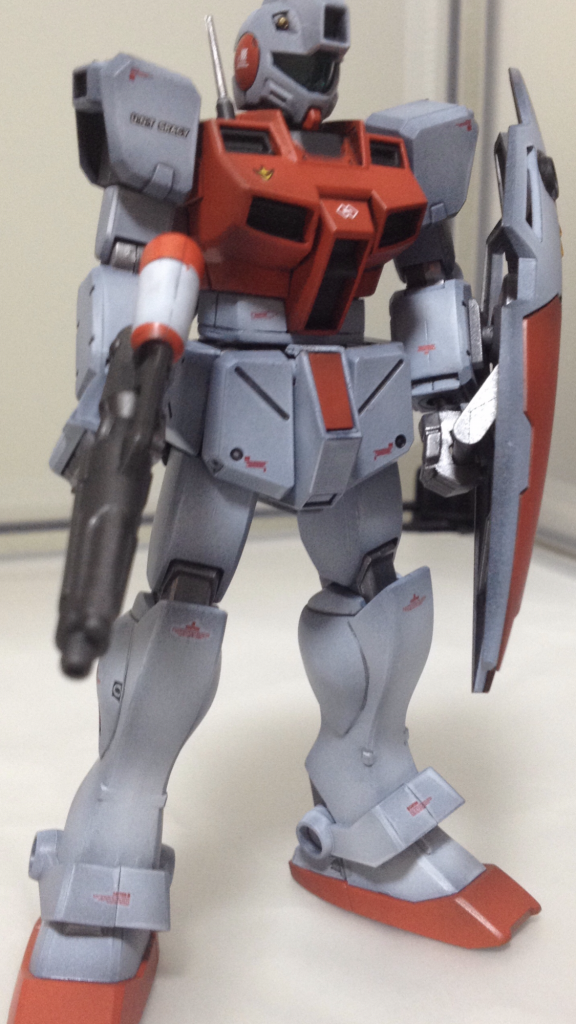 肩の接続軸位置を変更、腰部延長以外はキットのままです。