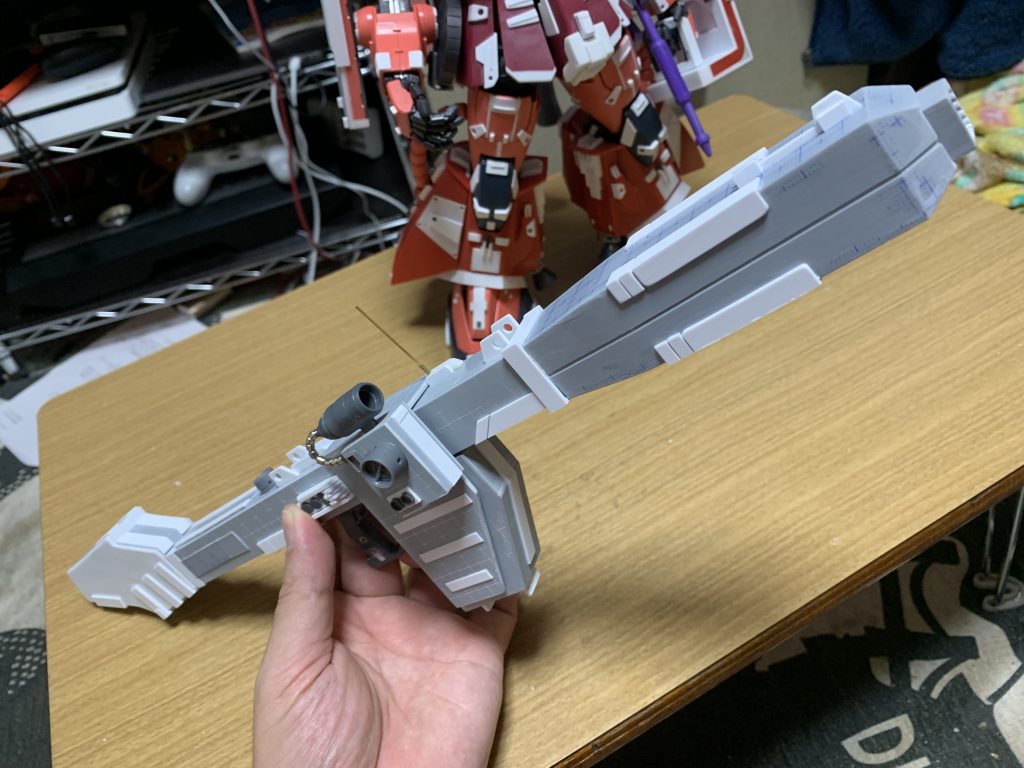 ビームバズーカ塗装前です、主材料がプラ板なのがわかると思います。