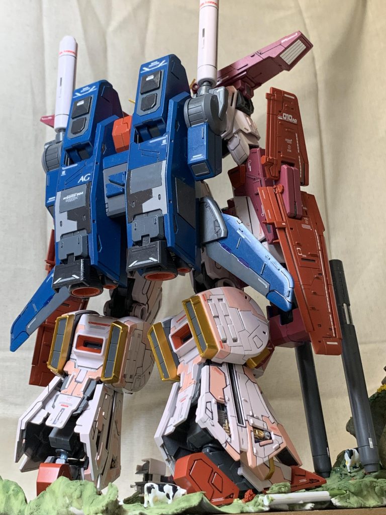 バック。足を見て頂きたい。