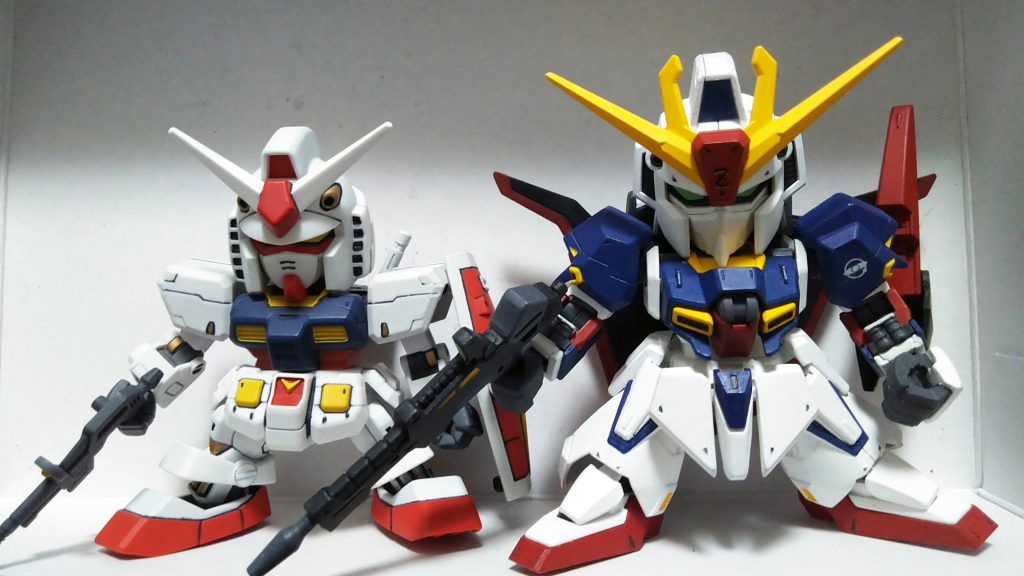 クロスシルエットのZガンダムと並べて。