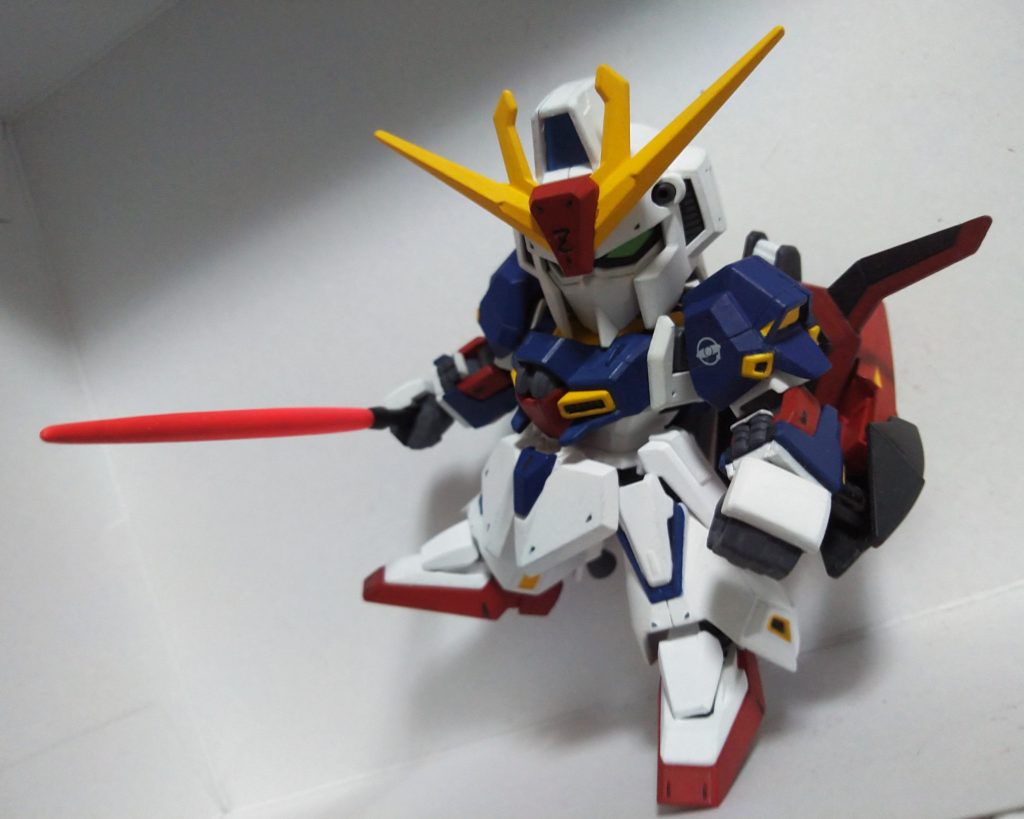 肩と足は分割の仕方を変えています。
完成後もフレーム交換は出来るようにしたかったのでなるべく目立たない分割を目指しました。