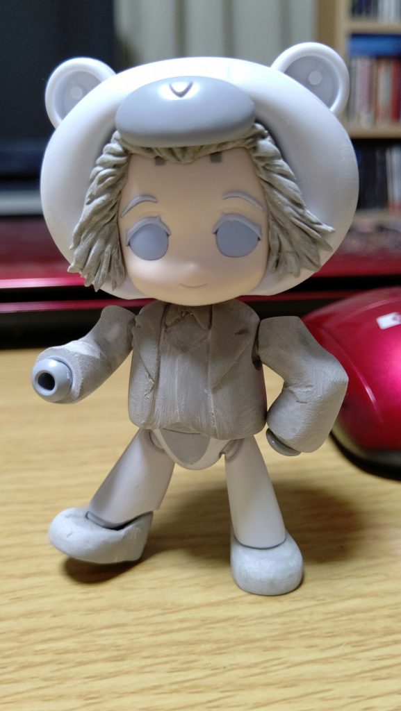 服をちょっとずつディティールアップ。