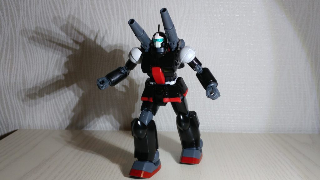 キャノンからの砲撃的なポーズ