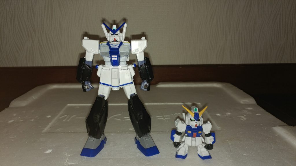 本家アレックス(ガシャポン戦士版)とも比較