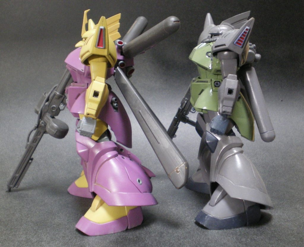 ノーマルな股関節と比較。