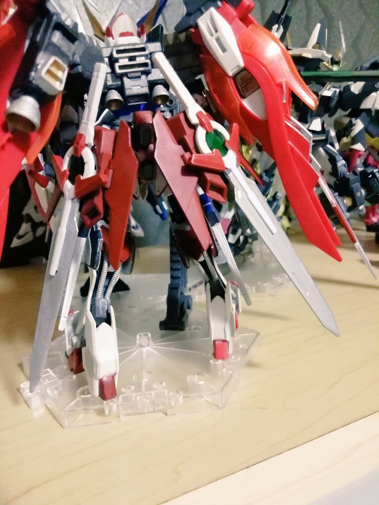 急遽、先程撮り忘れていた背面を…!これでも分かりづらいですがGNドライヴはこんな感じになっております。