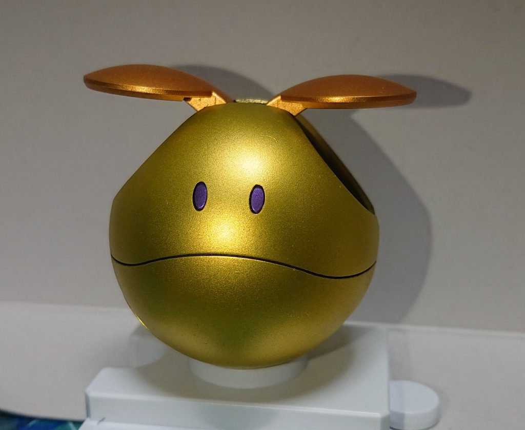 めっちゃ金色!個人的にはこの手足を収納した状態が1番好きです。
実はつや消し吹いてます。どうなるか知りたくて。
結果は大成功です。