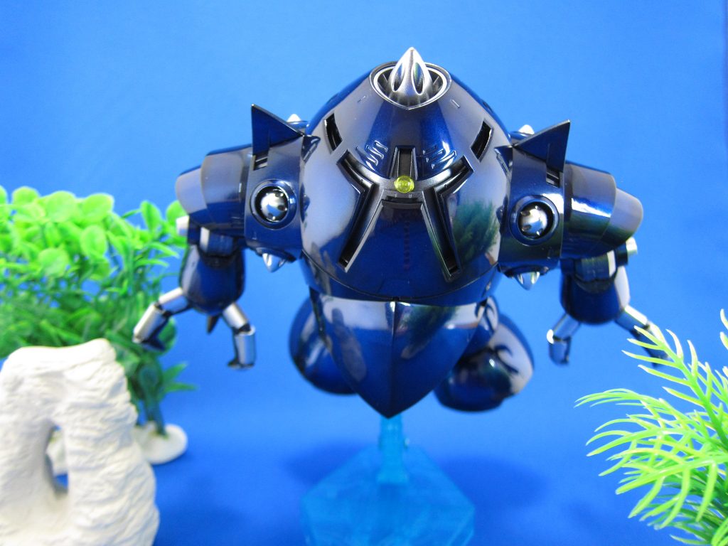 潜航。申し訳程度の100均ジオラマ