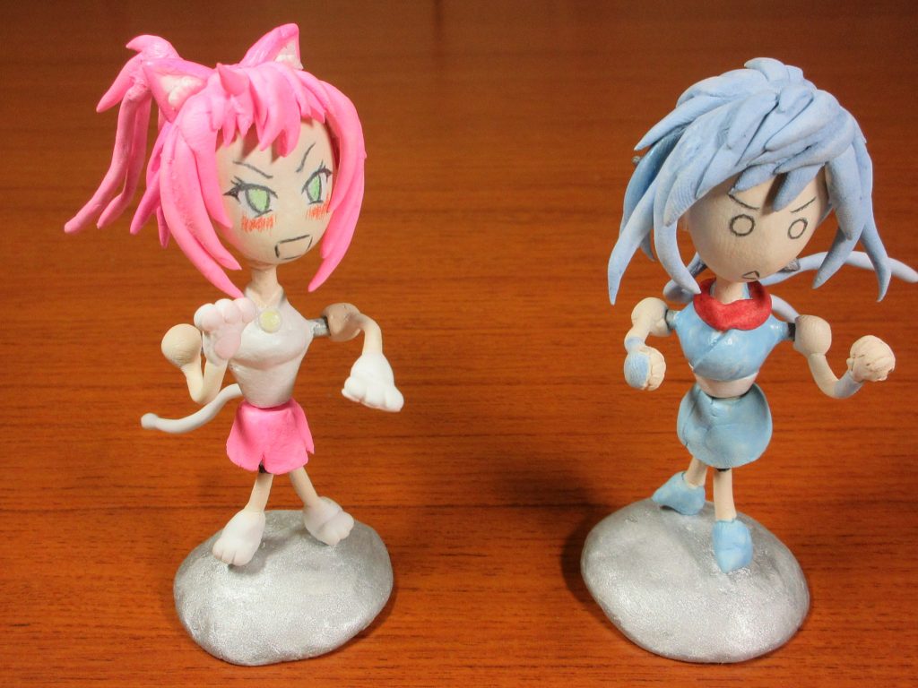 普段は動画内でSDのモモに進行役をしてもらっているのですが……
(写真はカウンター猫パンチを決めた場面)