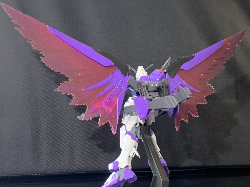 旧HGとは言えなかなかかっこいいのでは。