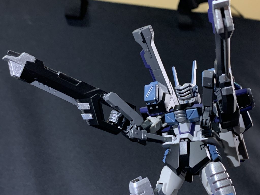 重火器ゴチャゴチャ系の機体はいっぱい遊べて楽しいです。
そのうち改造してみたいですね。