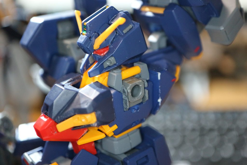 頭部&胸部強化パーツ&肩接続部。プレバン限定キットを切り刻むのはやっぱり怖い…