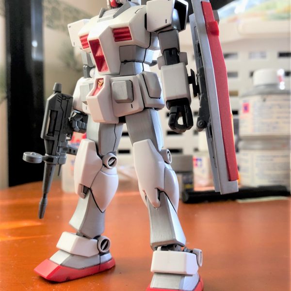 「ガンダム・ロールアウトカラー」