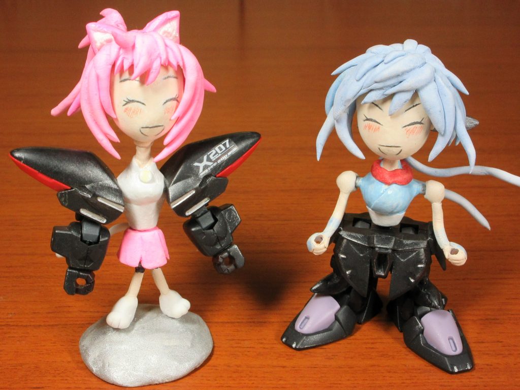 構造的にはガンプラと同じなのでミキシングが可能なんです。
ただし、見て頂ければ分かる通りサイズ感がおかしいので……