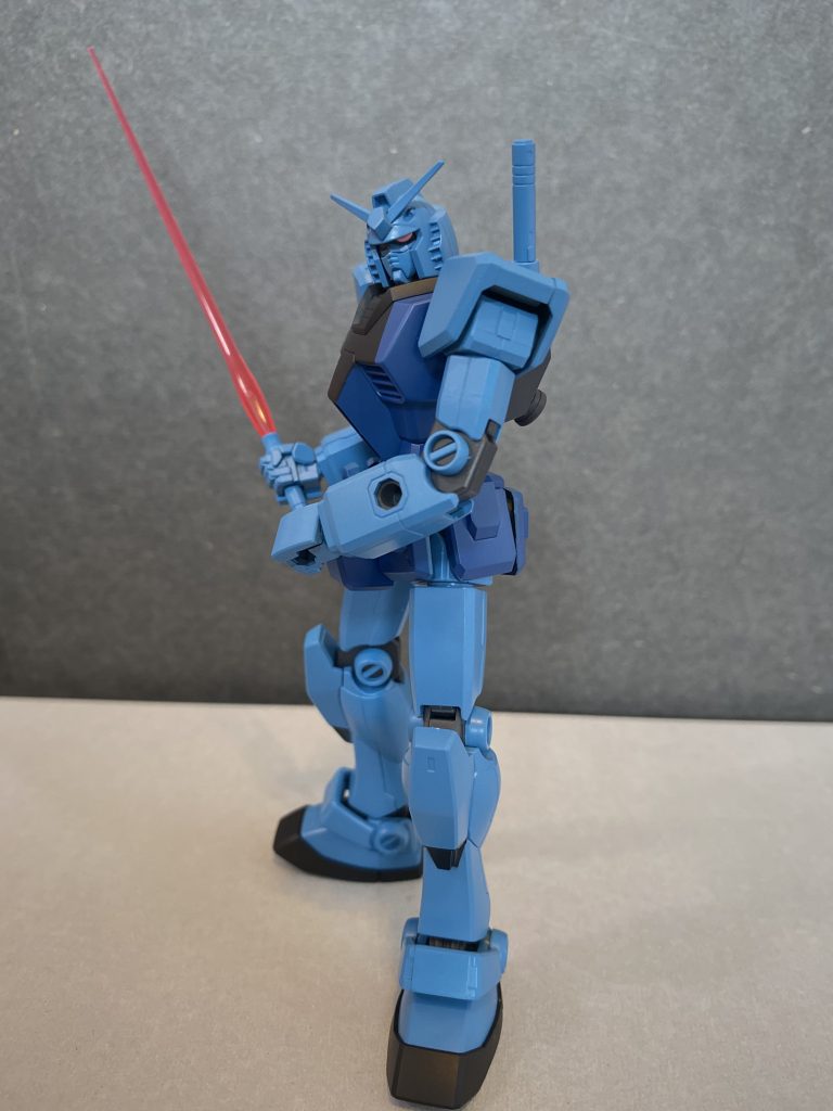 ラル「…どういうことだ…」
しかし、戦いの真っ最中、それを考えている時間は無かった。互いに操縦桿を握り込み、ペダルを踏み込む。