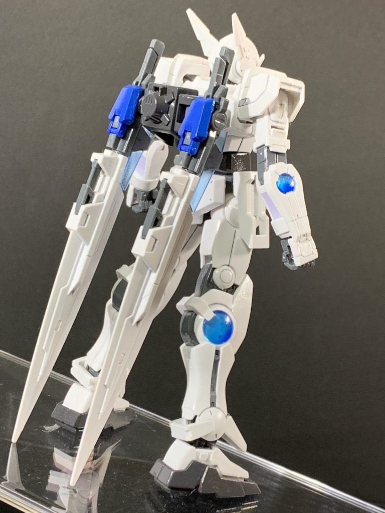 大味なフォルムで改良の余地がありそうな雰囲気を出してみました。