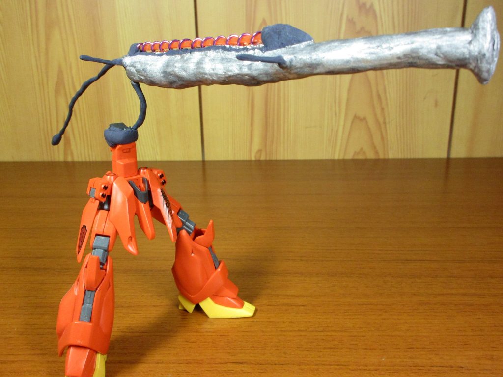 バウ自走砲モード!
……っていうか、武器を付けただけの、ただの下半身です(-_-)
けど、こんな感じのメカって結構出てきませんか?