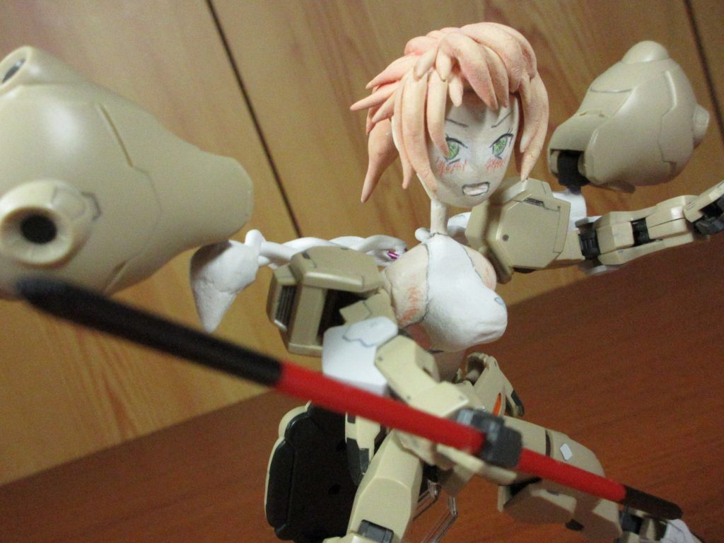 また、口のモールドや内部の塗りなど情報量を増やしてみました。
やりすぎると不気味の谷に嵌まるので、
探り探りですが(>_<)