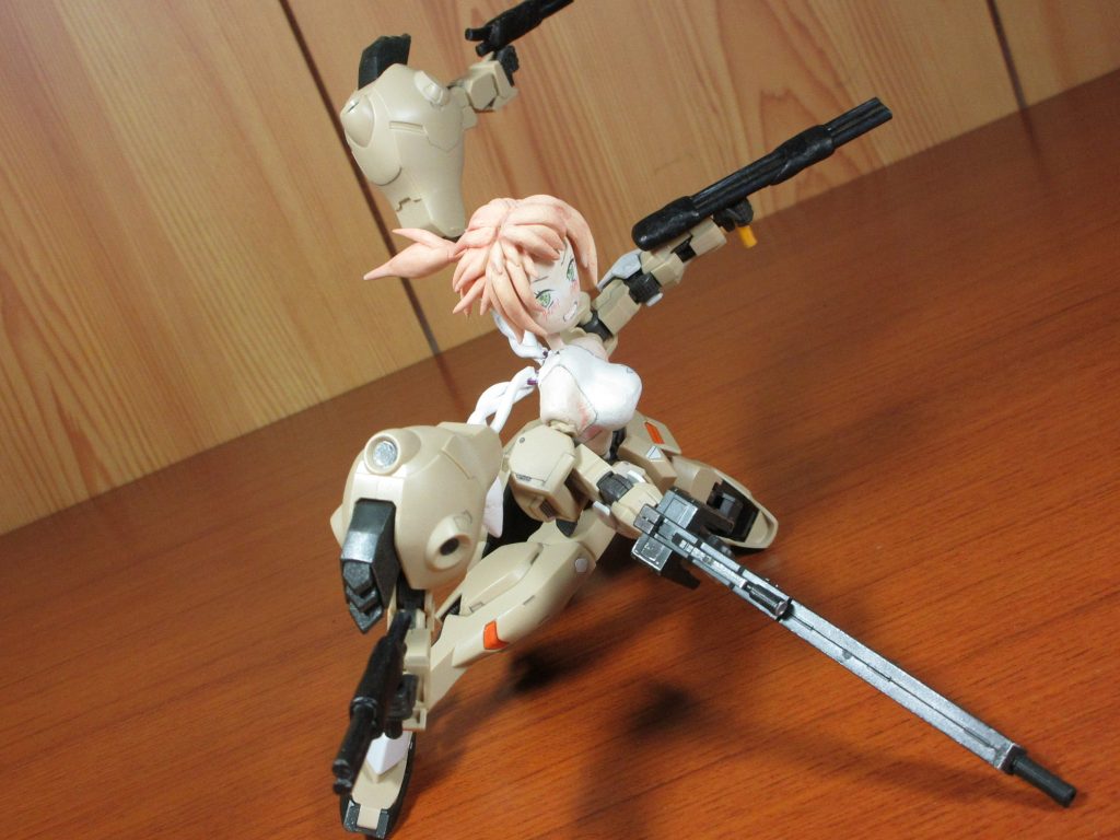 しゃがみながら四方を牽制！