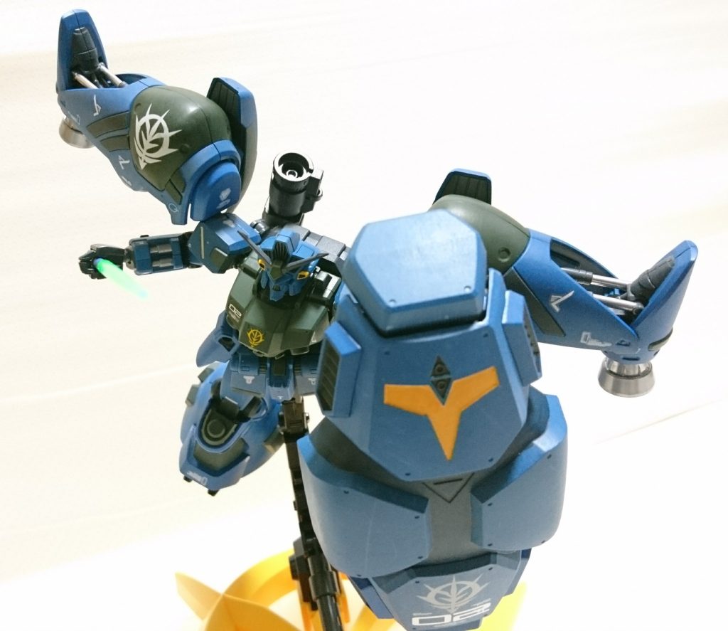 【貴様と話す舌など持たぬといったはずだ！】
肩のジオンマーク、盾と胸の02デカールがお気に入りです。