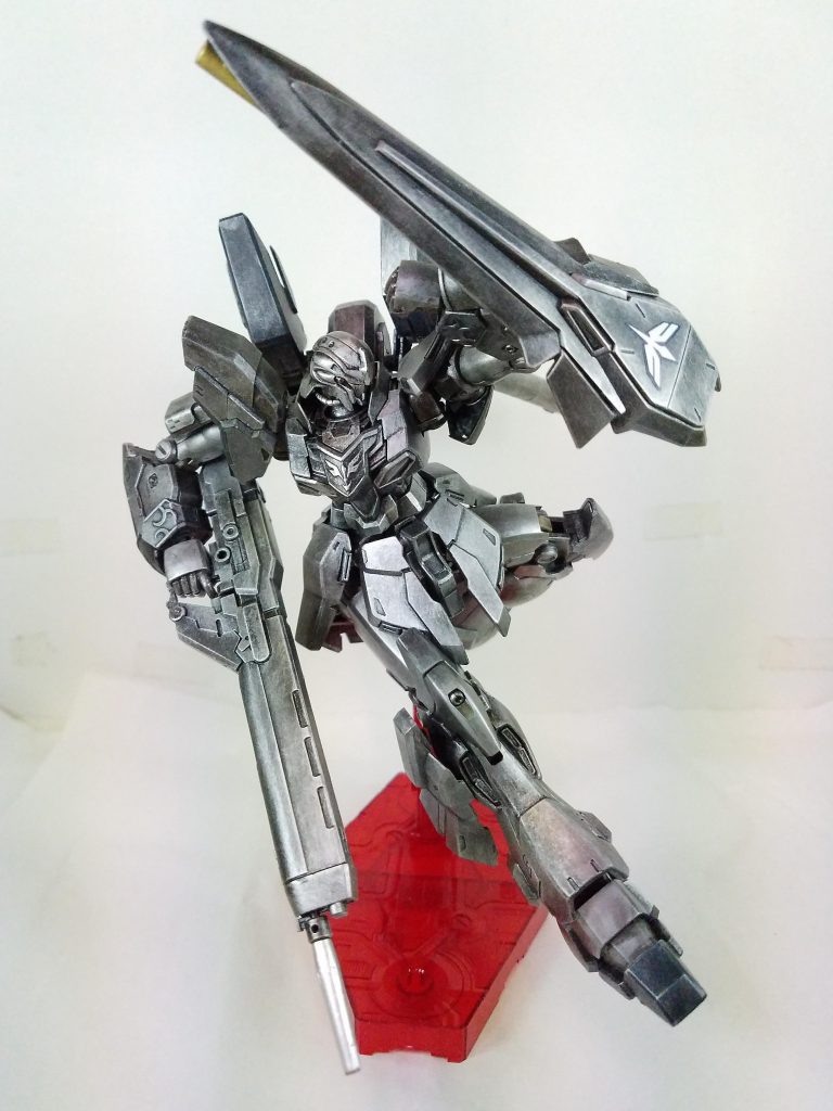 シールドで防御しながら。