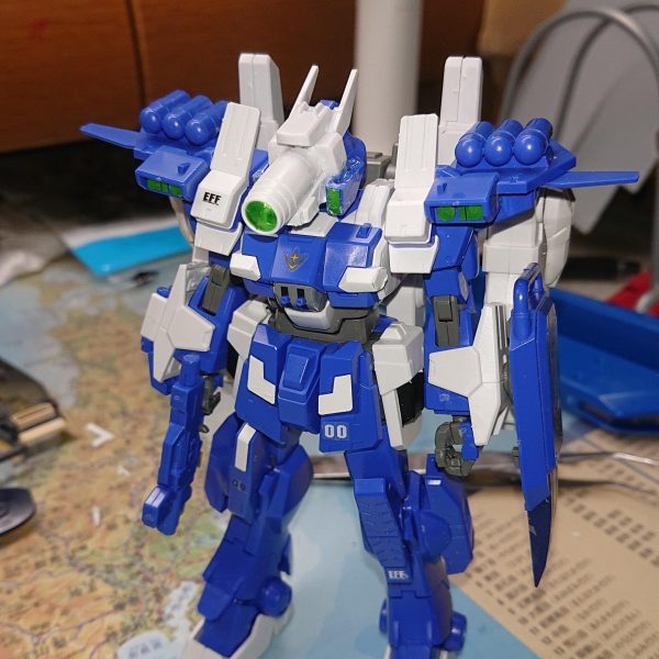 ガンダムEZ-XX   阿頼耶識搭載試験型