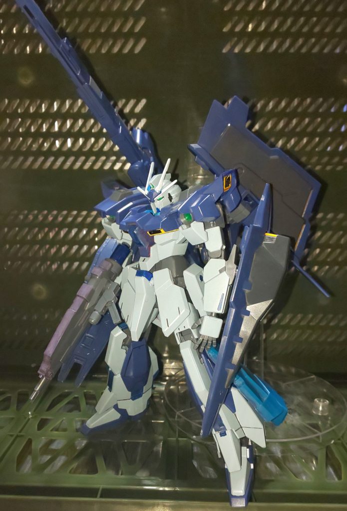 斜め前から。
アドバンスド・ヘイズルの機能を持ったライトニングガンダムとも言うべき機体