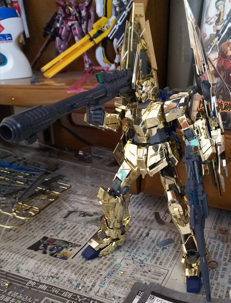 ユニコーンモード
差し替え無しで変形できますがめんどくさい&手袋着けないともれなく指紋まみれになります