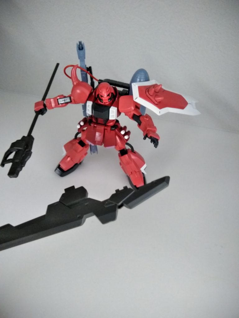 ブーメランのように刃を飛ばす!