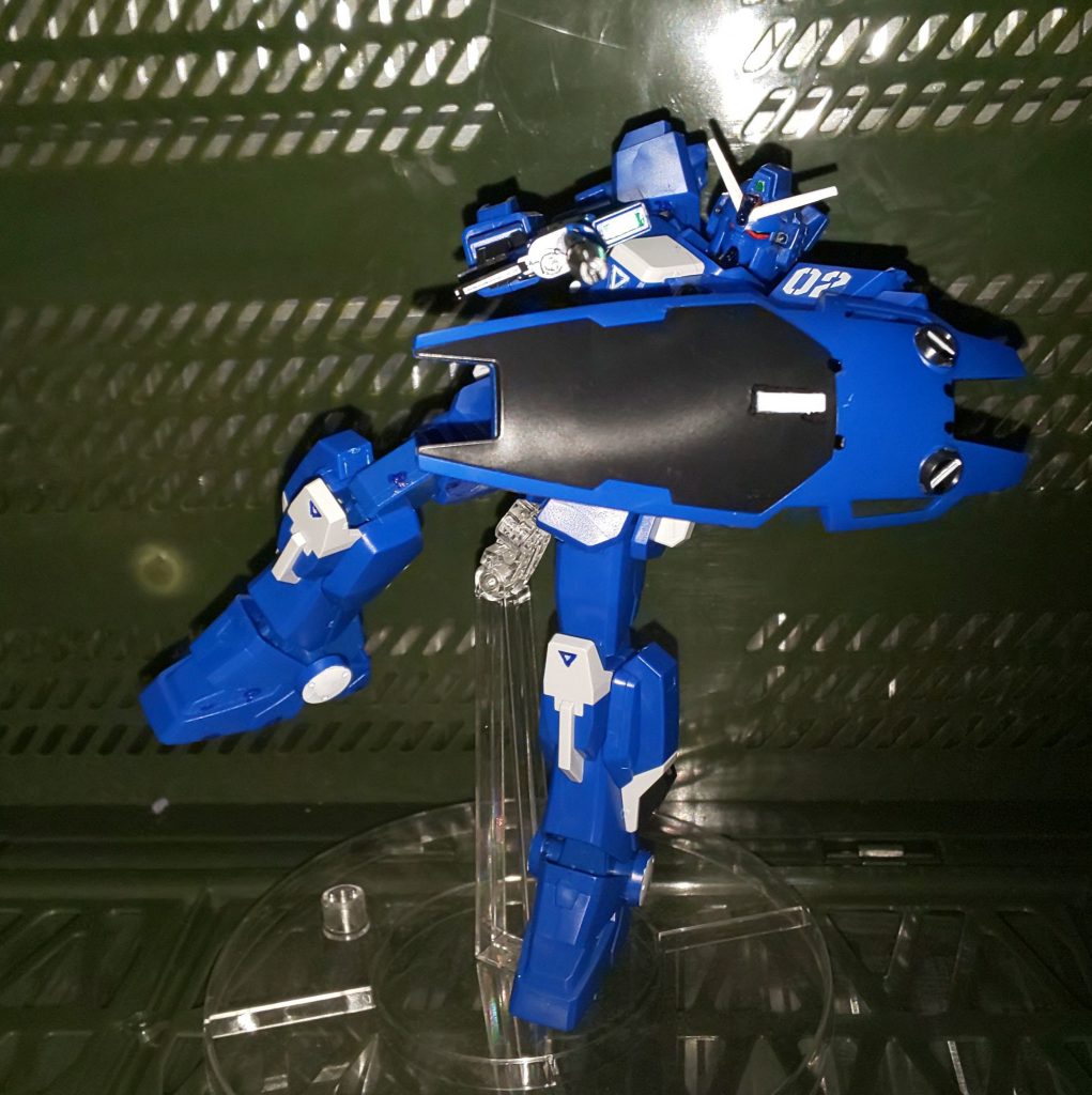 あの時代では破格の機動性で宇宙を駆ける蒼い死神。
対抗出来るのはEXAMに選ばれし者かニュータイプのみ。

キットは古いので可動は物足りないですが、スタイルは好みです。