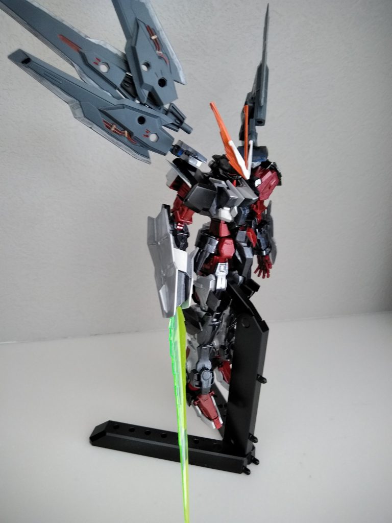 高機動形態
バインダーブレイドを展開し
腕をノーネイムのものに換装