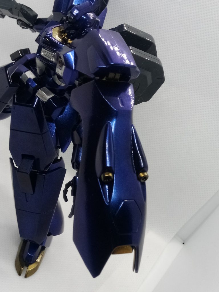 光が反射するほどつるつるで輝くウレタンコートってすごいですね。
初心者でも工作した感がでて満足します。