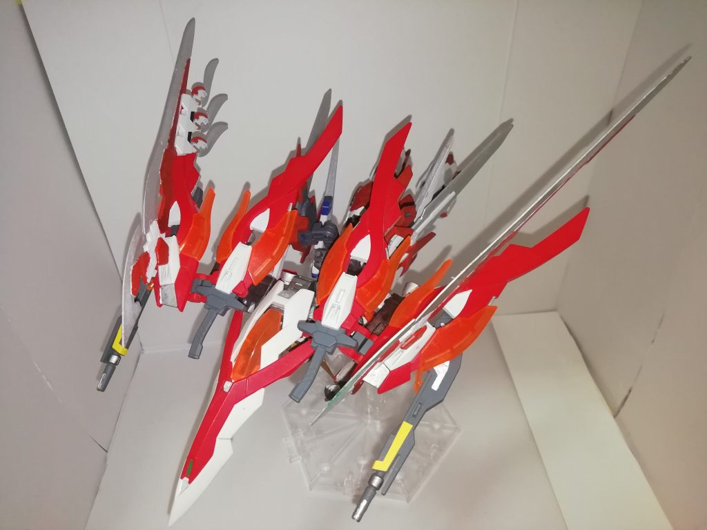 フレイム・イーグルに変形!(※オリジナルネーミングを付けてみました)
イメージとしては炎を纏って高速で敵に突撃する感じです!