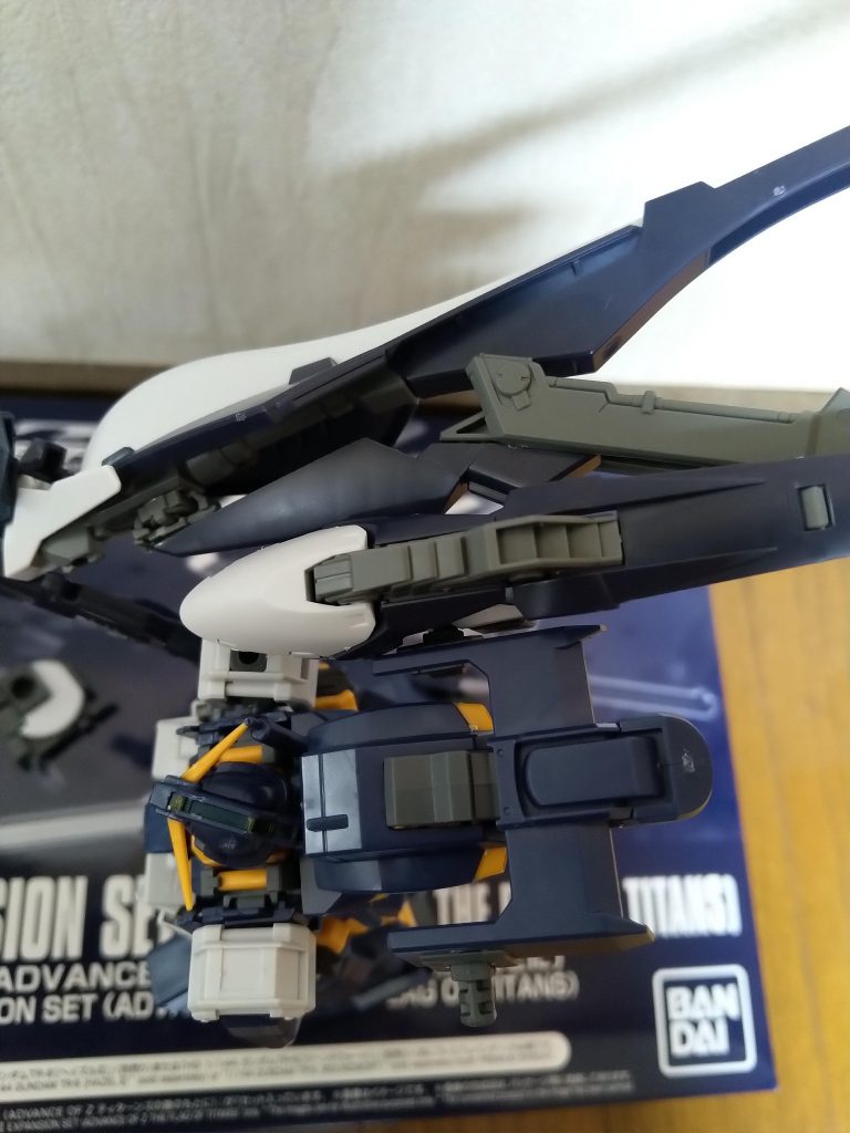 第4種形態も可能ですが重量バランスがヤバいです。ヘイズルの関節だと自重で膝カックンかお辞儀ダイブすると思われるのでご注意を。