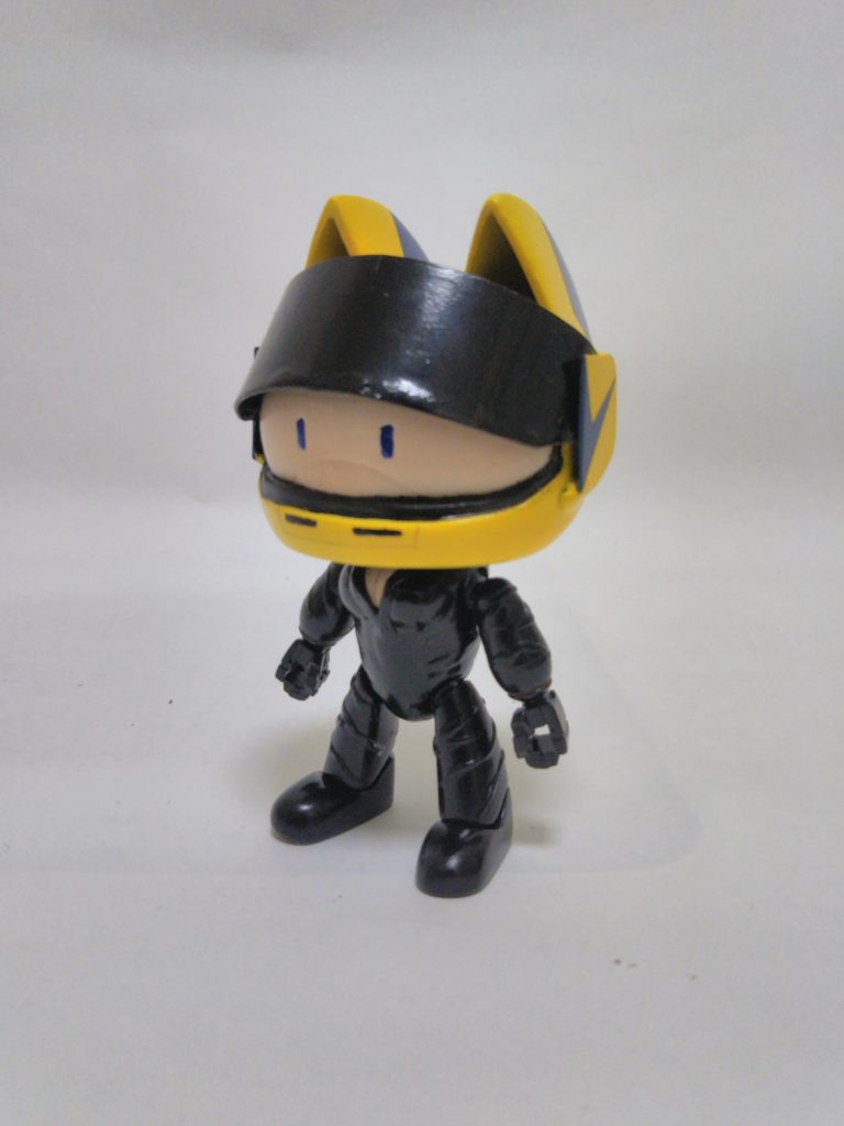 バイザーを上げるとクマ顔