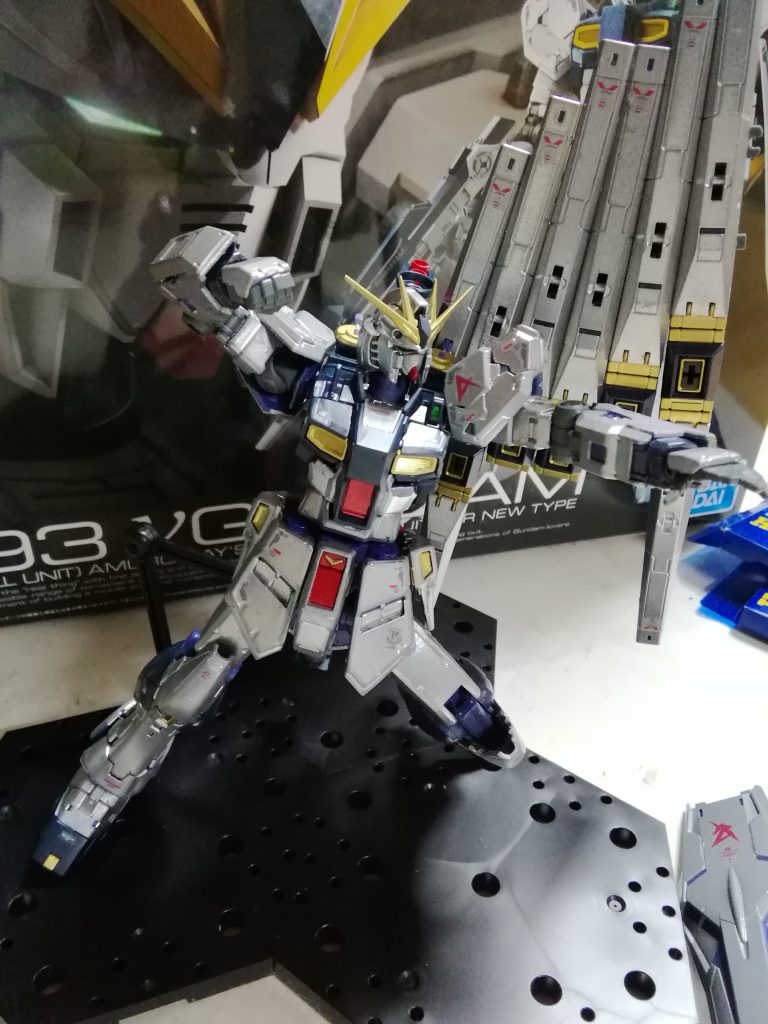 ニューガンダム–4枚目/制作者：アッキー