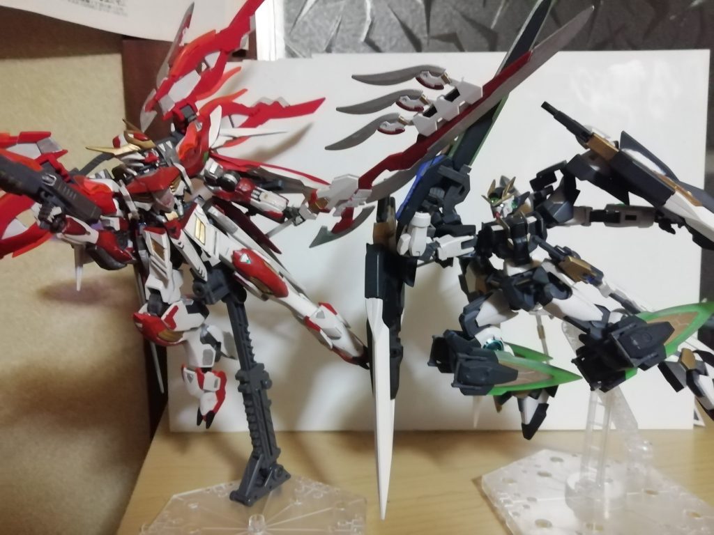 僭越ながら御要望にお応えしましてバルバトスルプス･Fとの対戦シーン！展開すると両機とも大きくてブースに入らないので場所は雑ですが…←