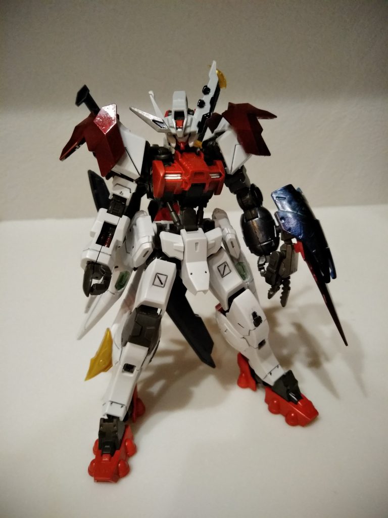 ガントレットブレイド
シールド、サブナックル、ブレイド複合装備