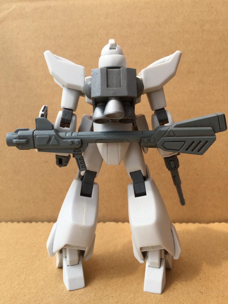 背面。左脛の合わせ目が消し切れていないですね(笑)。