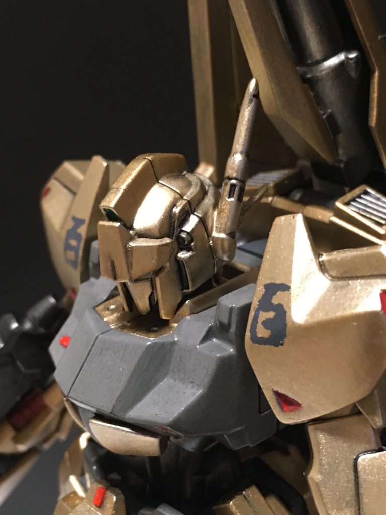 肩の「百」はシールが付いていないためマスキングペンでどうにかこうにか表現してみました。